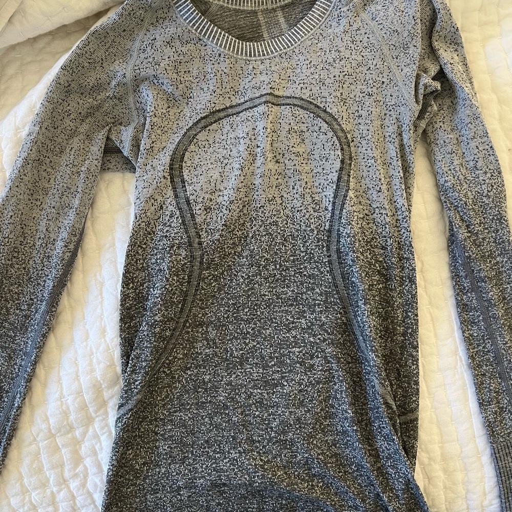 Lululemon Swiftly Tech Long Sleeve